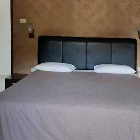 Hotel Reddoorz Near Pantai Panjang Bengkulu 2 Zewnętrze zdjęcie