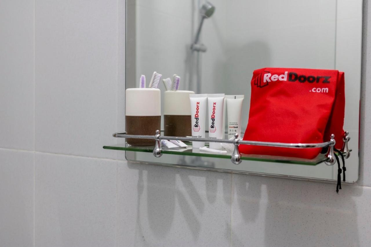 Hotel Reddoorz Near Pantai Panjang Bengkulu 2 Zewnętrze zdjęcie